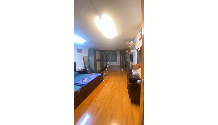 *Chỉ 1 Căn Ra MT Dương Tử Giang Q5-Nhà Mới Đẹp 3Tầng Ngang hiếm4.4X15, Giá 6.85Tỷ