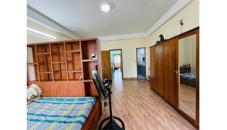 Định Cư Cần Bán Gấp – Mặt tiền Huỳnh Văn Nghệ, Gò Vấp. DT 5x17m, 4 Tầng, 12.7 tỷ
