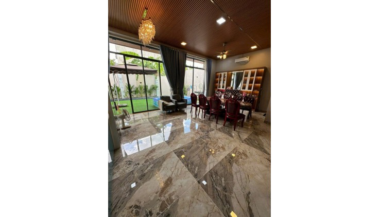 VILLA Sân Vườn 276m2, Hà Huy Giáp, Quận 12. Nội Thất Cao Cấp, Hồ, chỉ 9.6 tỷ