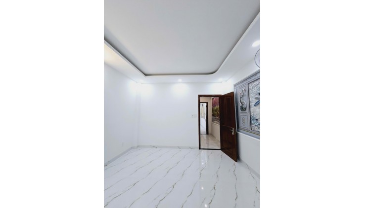 Bán nhà Lê Văn Quới, Bình Tân, dt 4m x17m, 4 tầng, 1 sẹt, hxh tới nhà, 7.8 tỷ