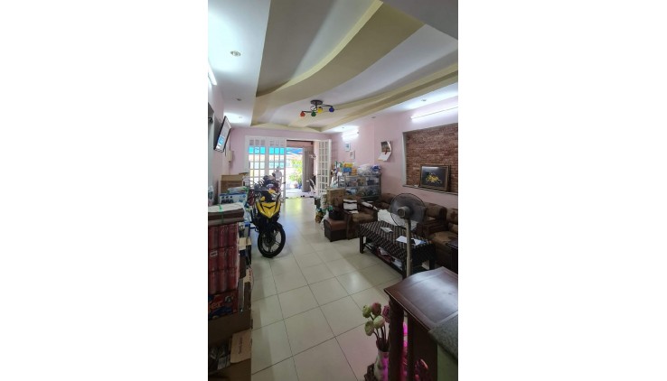 Mặt tiền hẻm 100 chợ Rạch Ông 4x22, 3 tầng chỉ 10 tỷ 3