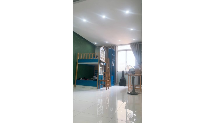 Mặt tiền hẻm 100 chợ Rạch Ông 4x22, 3 tầng chỉ 10 tỷ 3