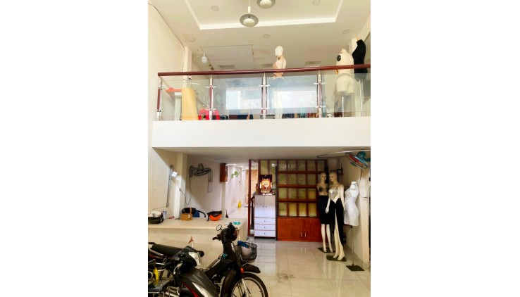 Mặt tiền hẻm 100A Dương Bá Trạc 4.2x23 94m2 P2 Q8 chỉ 10 tỷ 6