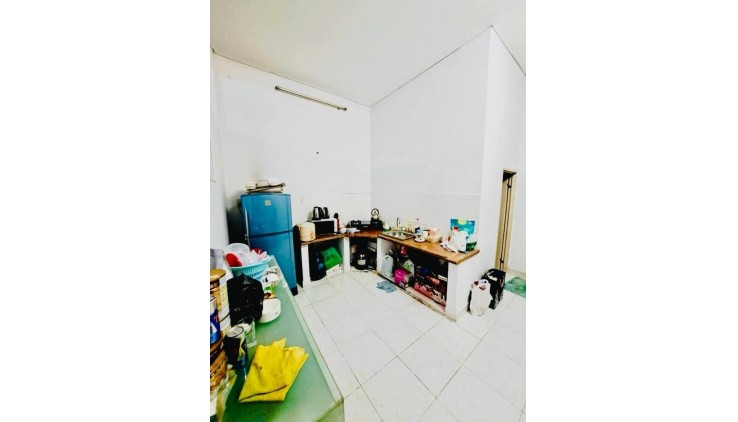 NHANH MỚI KỊP - ĐƯỜNG 8M - SÁT MT - KỀ AEON TÂN PHÚ - NHÀ C4 MỚI 72M NHỈNH 5 TỶ XÍU