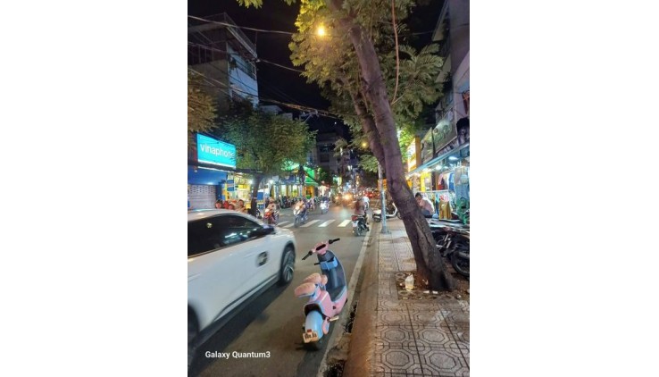 Mặt Tiền Vĩnh Hội Phường 4 Quận 4.