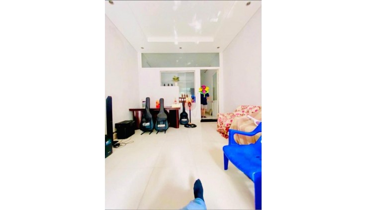 NHANH MỚI KỊP - ĐƯỜNG 8M - SÁT MT - KỀ AEON TÂN PHÚ - NHÀ C4 MỚI 72M NHỈNH 5 TỶ XÍU