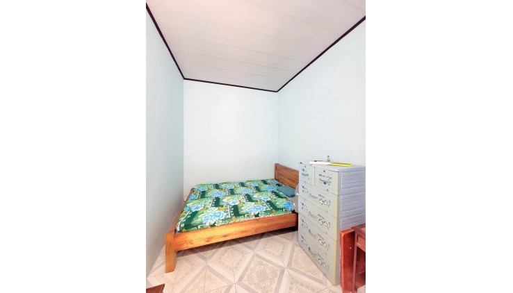 Nhà Hẻm Xe Hơi 7 Chỗ, Sát Mặt Tiền Trần Khắc Chân, Đi Bộ Ra Chợ Hóc Môn 140M2.