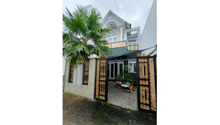 BIỆT THỰ SÂN VƯỜN SANG TRỌNG TẶNG NỘI THẤT, 145M2, SÁT MT LÊ THỊ LƠ.