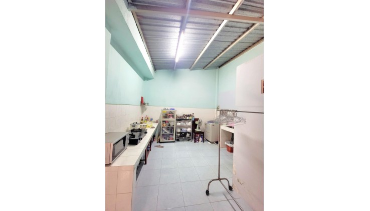 Nhà Hẻm Xe Hơi 7 Chỗ, Sát Mặt Tiền Trần Khắc Chân, Đi Bộ Ra Chợ Hóc Môn 140M2.