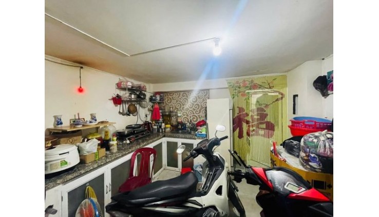Đường Cầm Bá Thước Quận Phú Nhuận Phường 7.