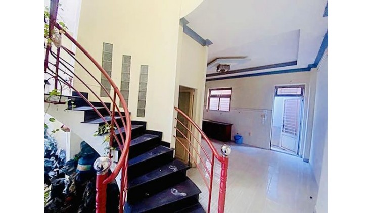 62M 0 LG —NGANG 5,5 NỞ HẬU - ĐƯỜNG 8M THÔNG - 3P QUA AEON TÂN PHÚ NHÍCH 4 TỶ TL