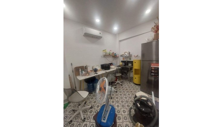 Mặt Tiền Phạm Văn Hai Phường 2 Tân Bình.