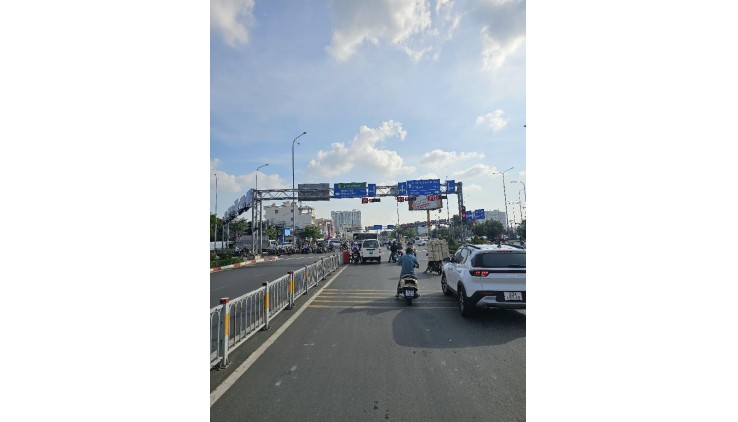 Mặt tiền An Dương Vương 6.2x36 hậu 6.3 220m2 P16 Q8 chỉ 21 tỷ 62