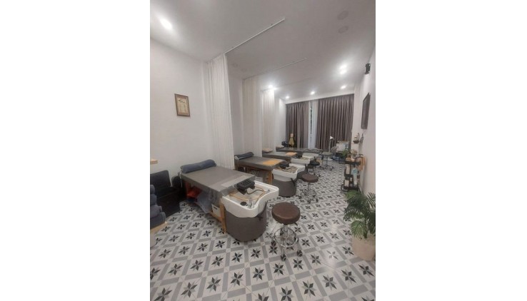 Mặt Tiền Phạm Văn Hai Phường 2 Tân Bình.