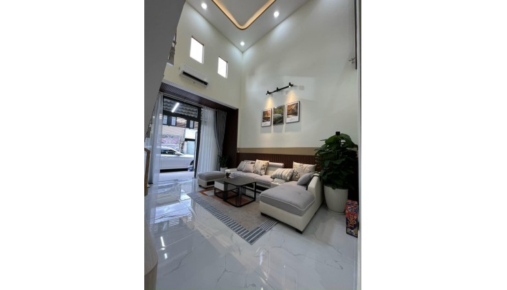 NHÀ MỘT TRỤC RA LÊ VĂN KHƯƠNG - ĐƯỜNG ÔTÔ TRÁNH - KHU BÀN CỜ - TẶNG NỘI THẤT. Chỉ 3,65 tỷ TL.