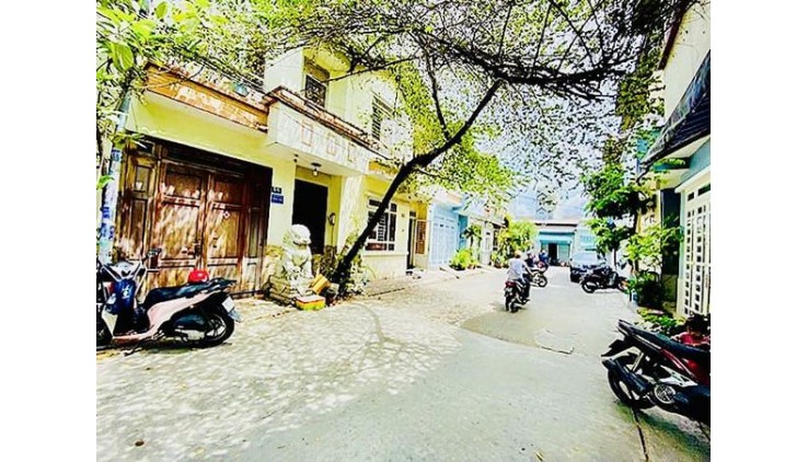 62M 0 LG —NGANG 5,5 NỞ HẬU - ĐƯỜNG 8M THÔNG - 3P QUA AEON TÂN PHÚ NHÍCH 4 TỶ TL