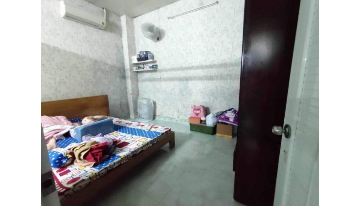 NHÀ MẶT TIỀN ĐƯỜNG LÊ THỊ RI RỘNG 10M - TT HÓC MÔN - CÁCH BỆNH VIỆN HÓC MÔN 300M - 63M2 - CHỈ 4,2 TỶ.