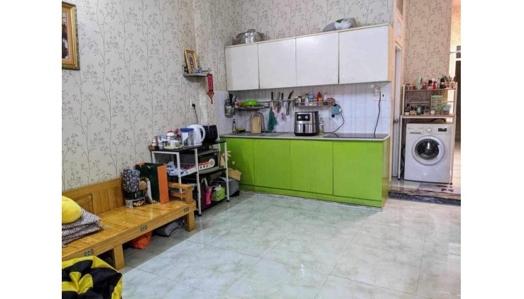 NHÀ MẶT TIỀN ĐƯỜNG LÊ THỊ RI RỘNG 10M - TT HÓC MÔN - CÁCH BỆNH VIỆN HÓC MÔN 300M - 63M2 - CHỈ 4,2 TỶ.