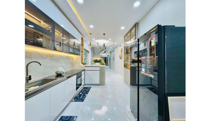 Đường  Lê Văn Sỹ Quận Phú Nhuận Phường 13.