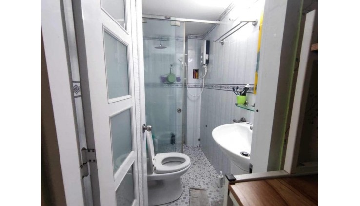 NHÀ MẶT TIỀN ĐƯỜNG LÊ THỊ RI RỘNG 10M - TT HÓC MÔN - CÁCH BỆNH VIỆN HÓC MÔN 300M - 63M2 - CHỈ 4,2 TỶ.
