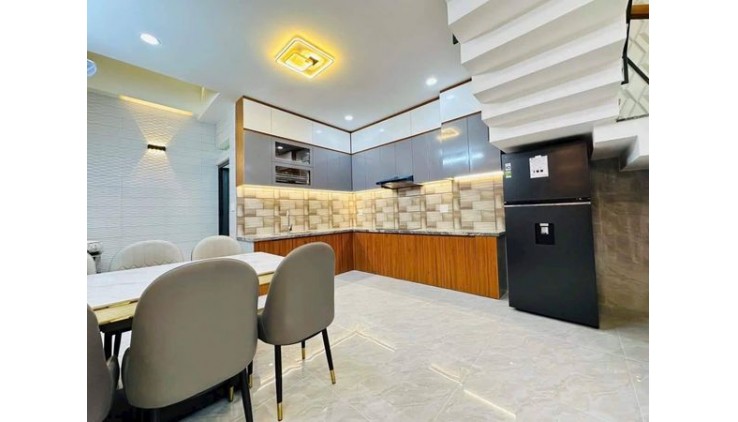 Ôtô Ngủ Trong Nhà Nguyễn Tư Giản Quận Gò Vấp Phường 12.