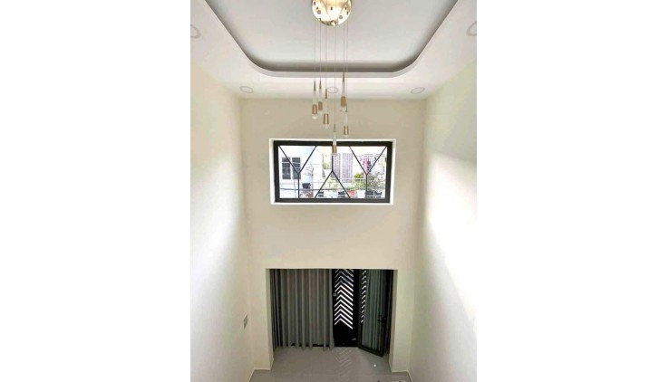 NHÀ 2 TẦNG ĐẸP - HẺM XE HƠI THÔNG - NGAY CHỢ HIỆP THÀNH.