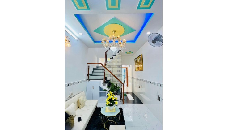 NHÀ 2 TẦNG, NGAY CHỢ CHỮ S, GẦN BỆNH VIỆN HÓC MÔN.52M2. Chỉ 2,75 tỷ.