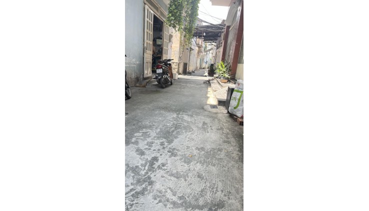 CHỈ 2,85 TỶ CÓ NHÀ 43M2 KHU VIP GẦN TRƯỜNG CĐ VIỄN ĐÔNG QUẬN 12.