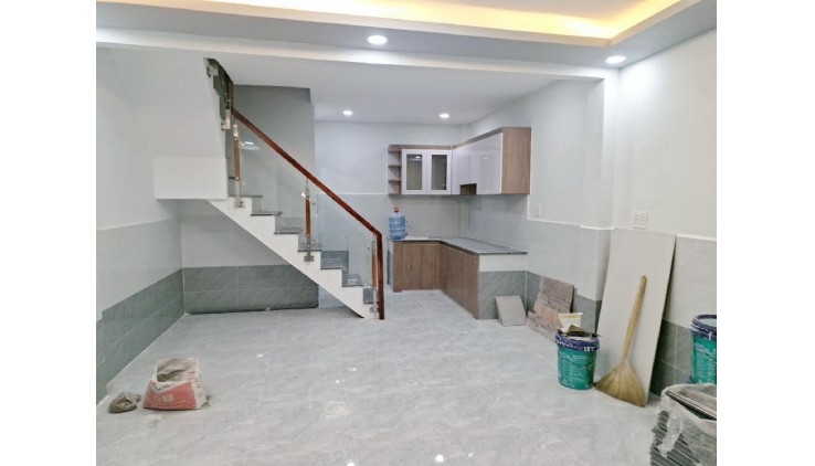 BÁN NHÀ 2 TẦNG, 25M2, NGAY NGÃ TƯ NGUYỄN THỊ THẬP - Q.7 - GIÁ 2.6 TỶ - SỔ ĐỎ