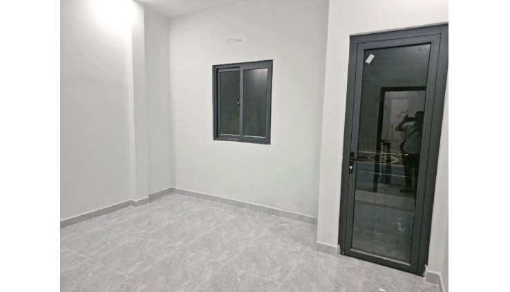 BÁN NHÀ 2 TẦNG, 25M2, NGAY NGÃ TƯ NGUYỄN THỊ THẬP - Q.7 - GIÁ 2.6 TỶ - SỔ ĐỎ