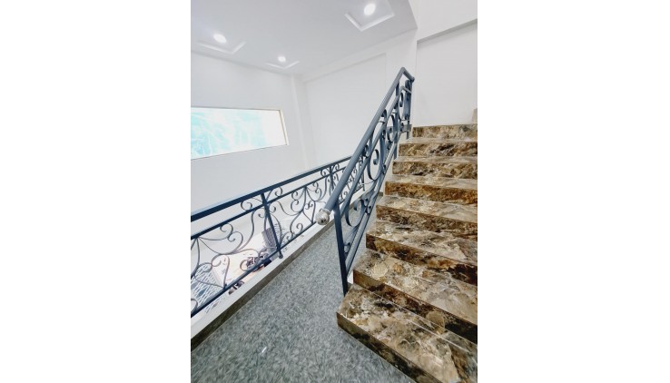SIÊU PHẨM NHÀ CHỈ 1 SẸC ĐƯỜNG  CHIẾN LƯỢC HXH 5M THÔNG, 3 TẦNG BTCT.