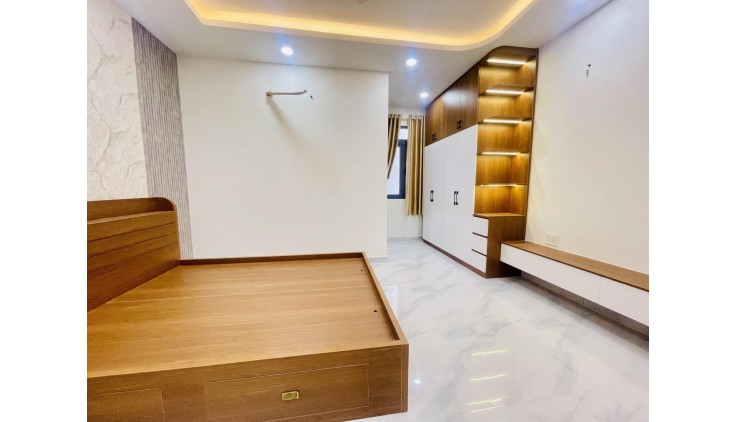 NHÀ 5 TẦNG TK SANG TRỌNG HIỆN ĐẠI HẺM NHỰA 7M - LÊ VĂN QUỚI - 5 Lầu - THANG MÁY.