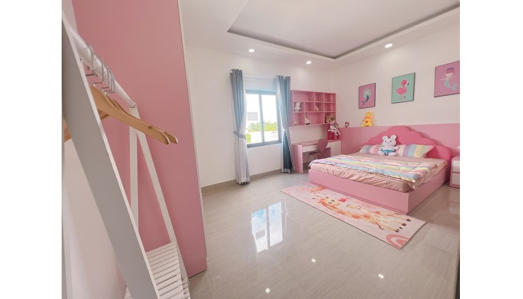Giảm ngay 1 tỷ căn nhà đẹp 4 tầng, gần Cao đẳng Điện Lực, đường 8m thông, Sổ hồng hoàn công
