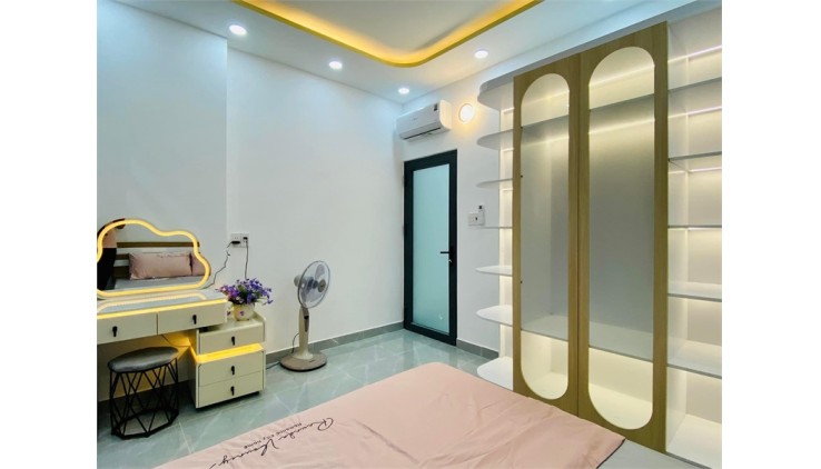 Bán Nhà Gần Emart Phan Huy Ích, chỉ 4.2 tỷ