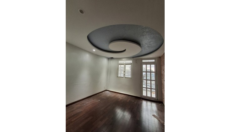 MẶT TIỀN ĐƯỜNG 94M2, ĐƯỜNG 14, LINH CHIỂU THỦ ĐỨC, 7.5Tỷ.