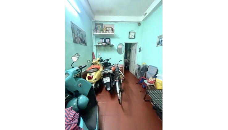 ** Bán Đất Tặng Nhà TT Quận 10, Nhà HXH 6m Đổ Cửa-4Tầng,32m Sổ Vuông Đẹp,6.35Tỷ TL