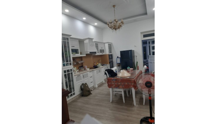 Bán nhà đi định cư, THÍCH QUẢNG ĐỨC, PHÚ NHUẬN, nhỉnh 5 tỷ:
