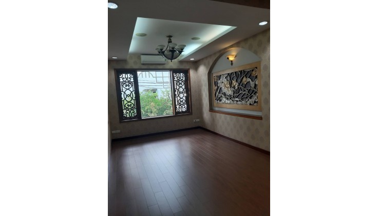 Cần bán gấp, 5.95 tỷ, THÍCH QUẢNG ĐƯC, PN, 45m2.