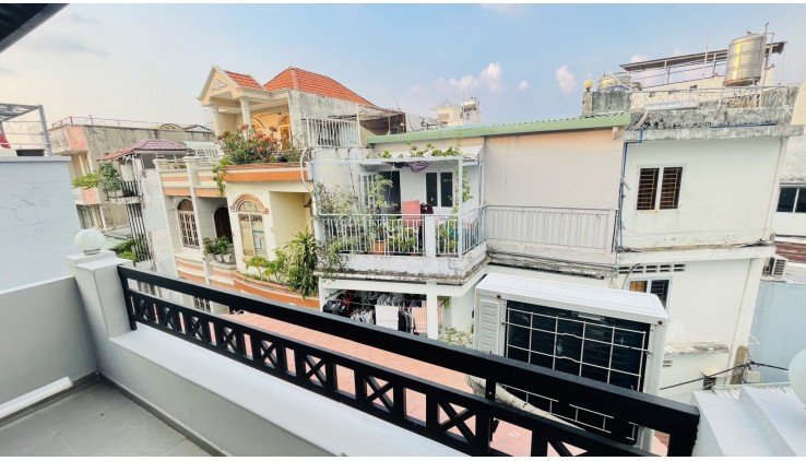 Giảm 400tr, nhà PHAN XÍCH LONG, 4PN, 50m2, 7.15 tỷ.