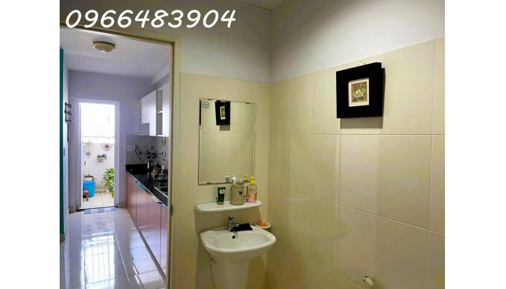 Cho thuê căn hộ studio 46m2 tầng cao chung cư Linh Trung