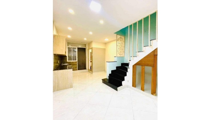 N53 -3 -  Nhà Bán Hẻm  Nguyễn Cửu Vân - 50m2 - Hẻm Thông , Q Bình Thạnh GIÁP Q1- 5 tỷ 6