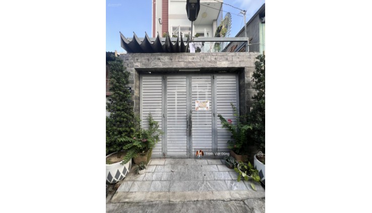 Nhà QL 13 đẹp ở luôn, KCBT, 80m2, HXH, cạnh KĐT Vạn Phúc , 5tỷ4