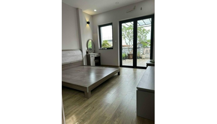 Giảm 300 triệu bán nhà LÊ VĂN SỸ, PN, 4m X 11m, 4 PN, 6.1 TỶ