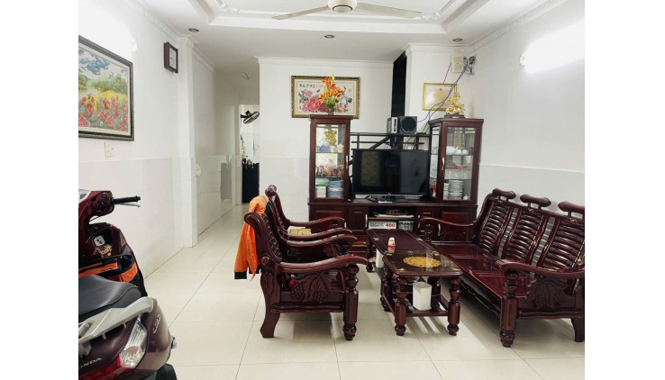 NHÀ ĐẸP - GIÁ TỐT - Vị Trí Đắc Địa Tại : Tân thành - Tân Phú