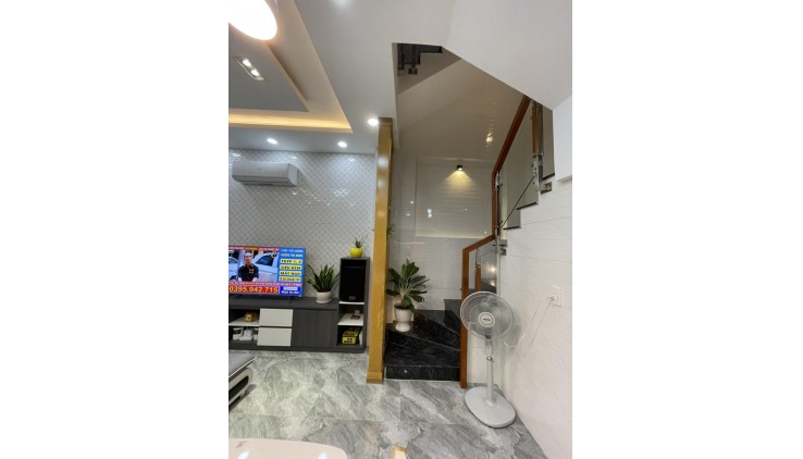 *Bán nhà hẻm Hiệp Nhất * trục - CMT8, phường 4 Tân Bình, 4,5 tỷ