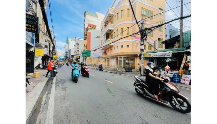 Siêu phẩm - MTKD quận 10 - ngang 4.7m - kinh doanh sầm uất - pháp lý chuẩn - chỉ 18 tỷ thương lượng