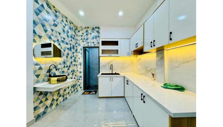 Chỉ 5 Tỷ 94 nhà Phú Nhuận - 4 Tầng - 57m2 - Không LG - Không QH - SHR