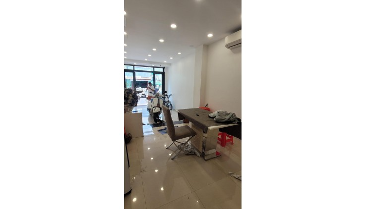Chỉ 13 Tỷ 68 có nhà Mặt tiền Nguyễn Văn Đậu Bình Thạnh-Thang máy-5 Tầng-3.2x15- 6P