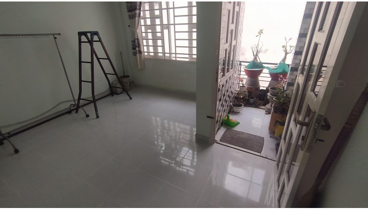 Chỉ 5.2 tỷ, bán gấp nhà PHAN VĂN TRỊ, 64m2, 3 phòng, 4m x 16m/
