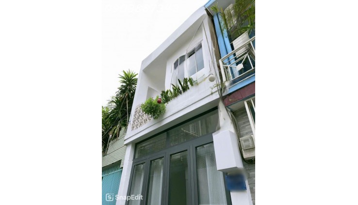 Bán Nhà Hẻm Ô Tô Huỳnh Văn Bánh - Quận Phú Nhuận - 60m2 - Chỉ 11Tỷ Nhỉnh .